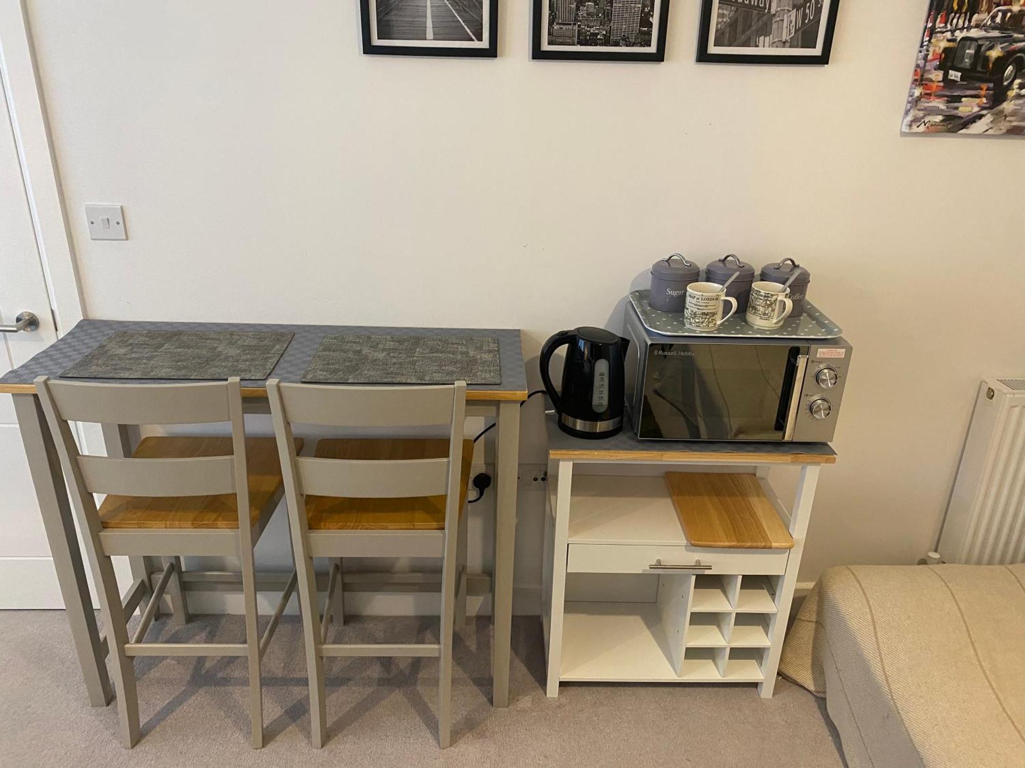 Very Large Double Room With Corner Sofa, Sky Tv, Netflix Etc, Fridge And Microwave Newhaven Exteriör bild